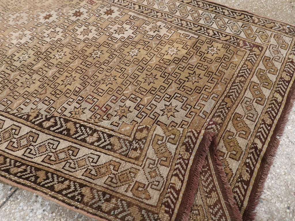 Antique Caucasian Shirvan Accent Rug, No.22558 - Galerie Shabab