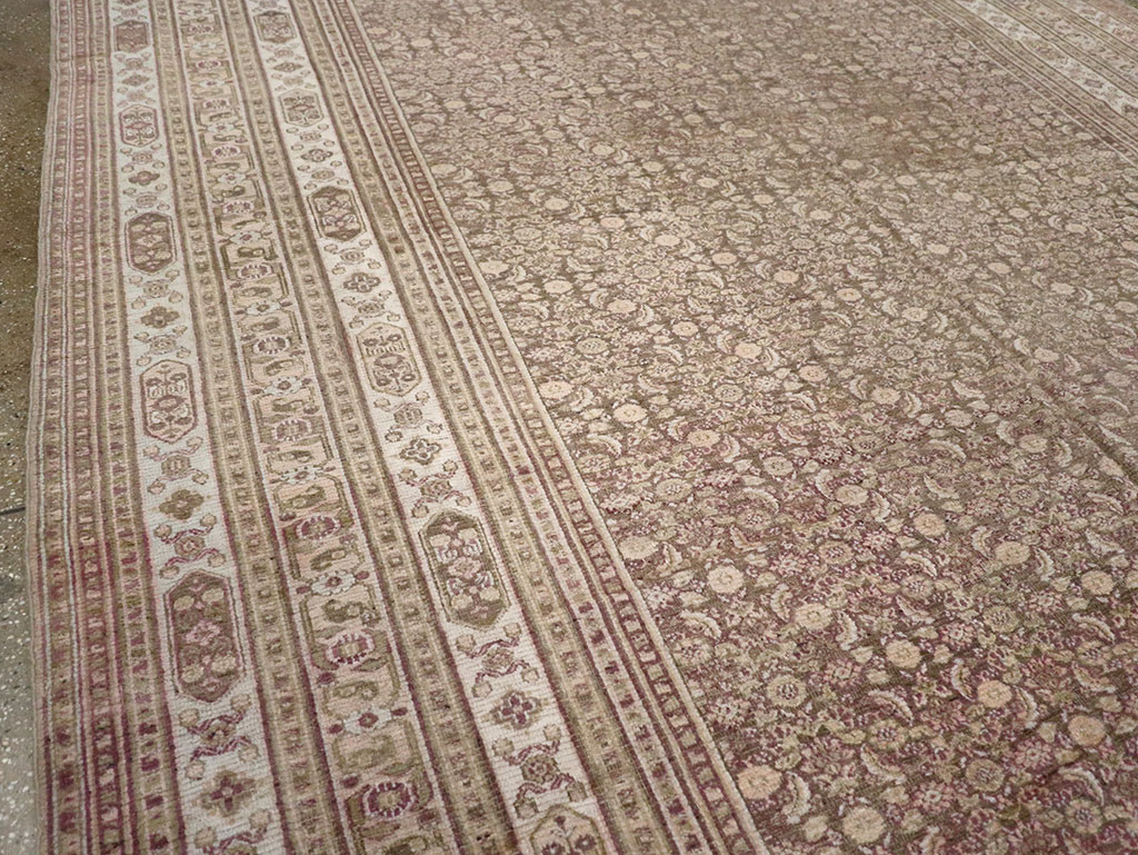 Antique Persian Dorokhsh Carpet, No.22559 - Galerie Shabab