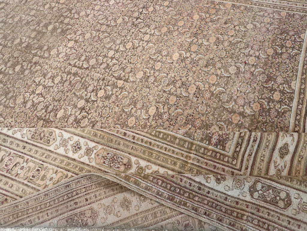 Antique Persian Dorokhsh Carpet, No.22559 - Galerie Shabab
