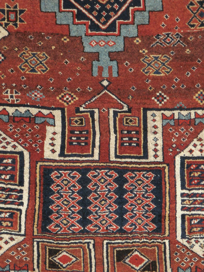 Antique Persian Kurdish Rug, No.22562 - Galerie Shabab