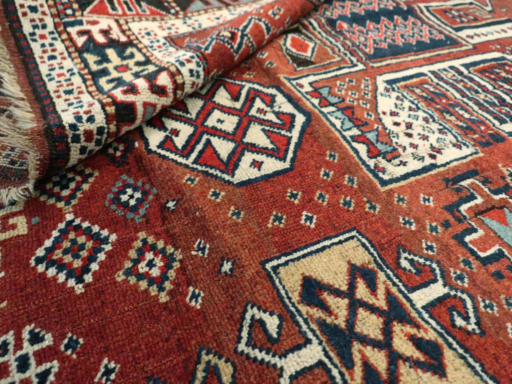 Antique Persian Kurdish Rug, No.22562 - Galerie Shabab