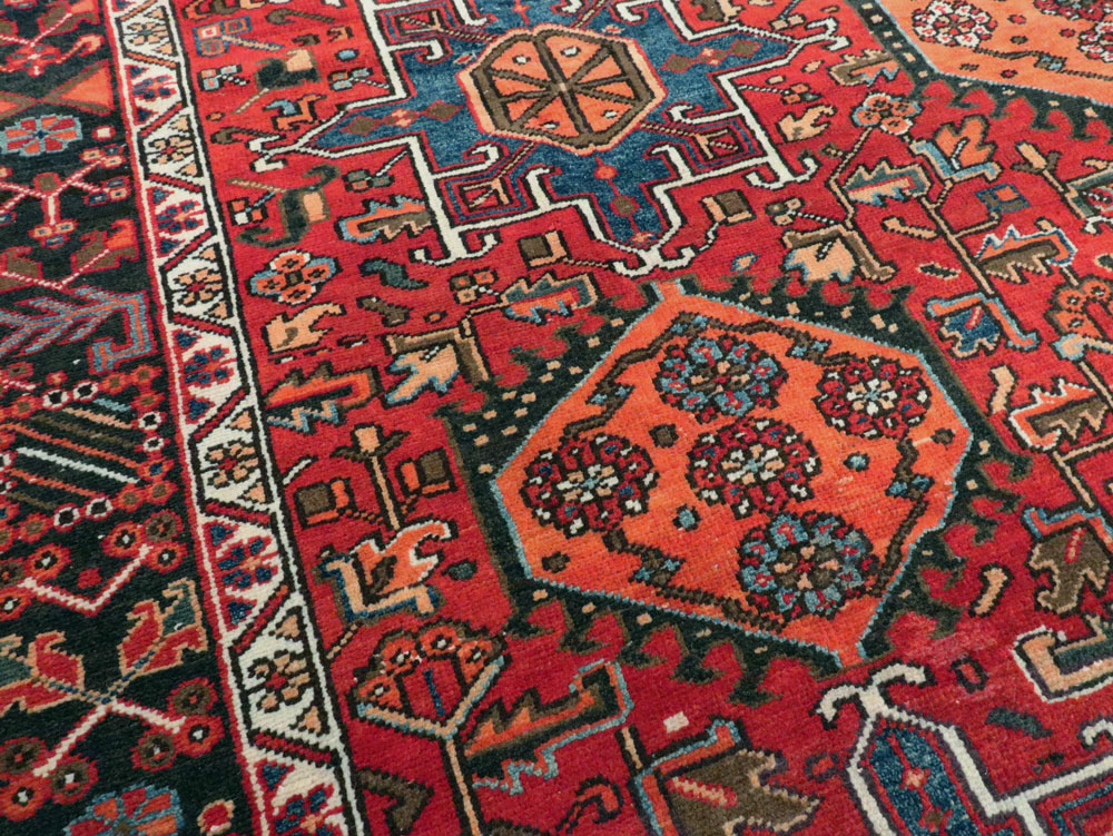 Vintage Persian Karajeh Carpet, No.22567 - Galerie Shabab