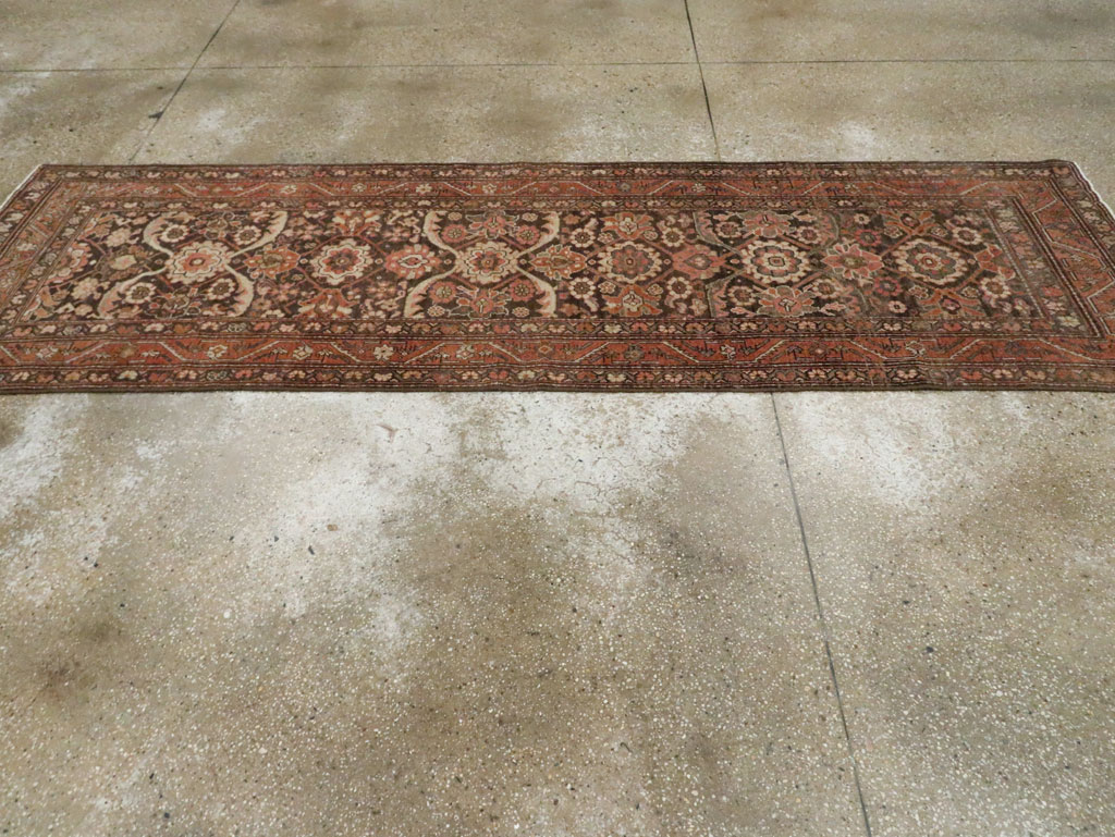 Vintage Persian Malayer Runner, No.22571 - Galerie Shabab