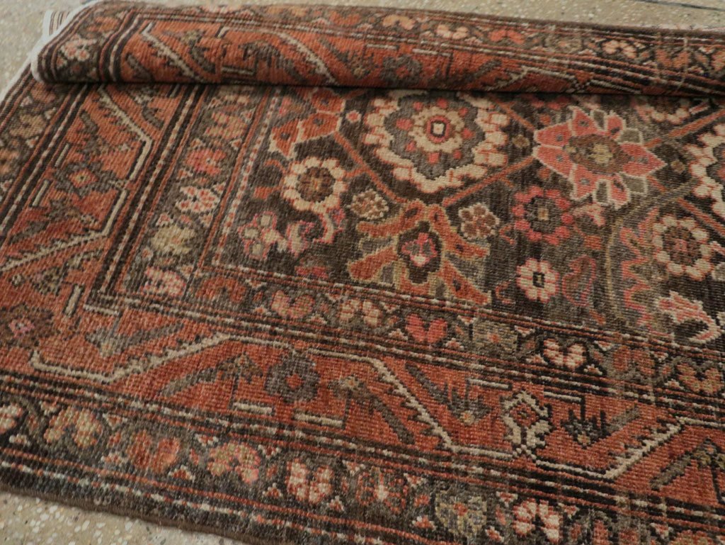Vintage Persian Malayer Runner, No.22571 - Galerie Shabab