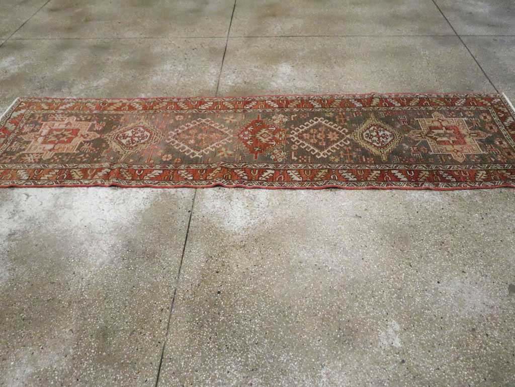 Vintage Persian Karajeh Runner, No.22572 - Galerie Shabab
