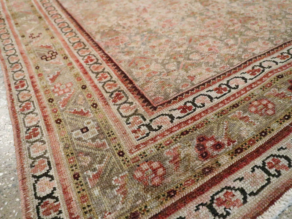 Antique Persian Malayer Gallery Carpet, No.22573 - Galerie Shabab