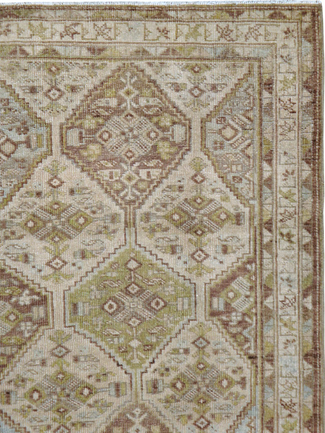 Vintage Persian Shiraz Sqaure Rug, No.22576 - Galerie Shabab