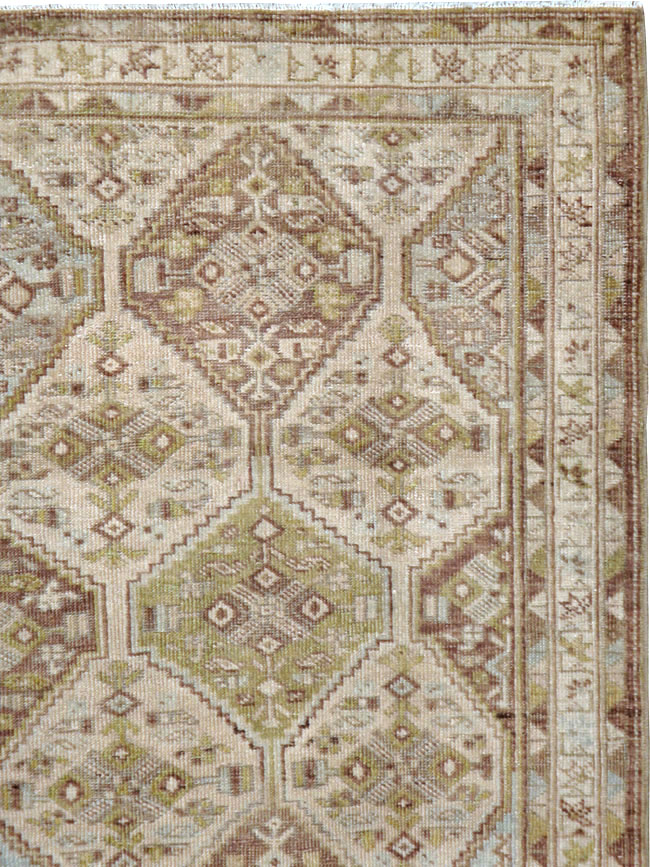 Vintage Persian Shiraz Sqaure Rug, No.22576 - Galerie Shabab