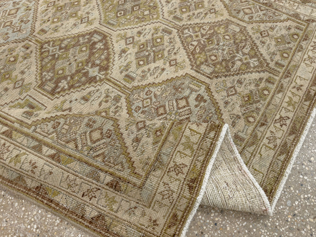 Vintage Persian Shiraz Sqaure Rug, No.22576 - Galerie Shabab