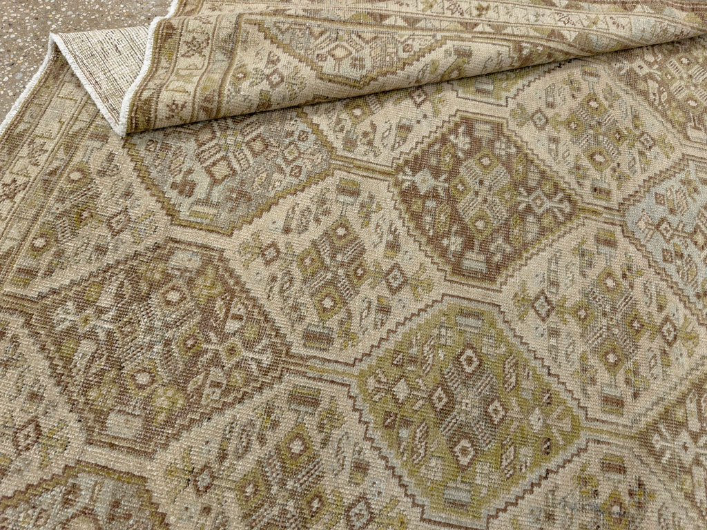 Vintage Persian Shiraz Sqaure Rug, No.22576 - Galerie Shabab