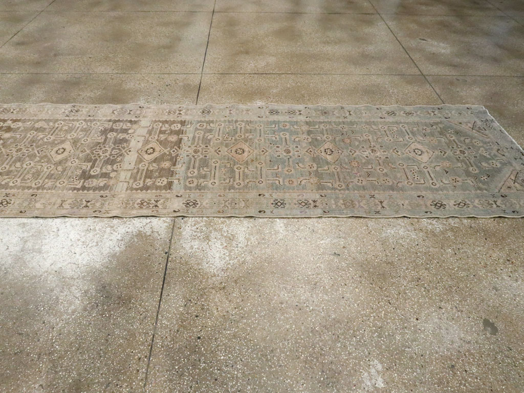 Vintage Persian Malayer Runner, No.22582 - Galerie Shabab