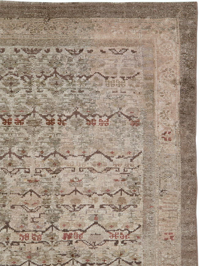 Antique Persian Kurdish Rug, No.22599 - Galerie Shabab