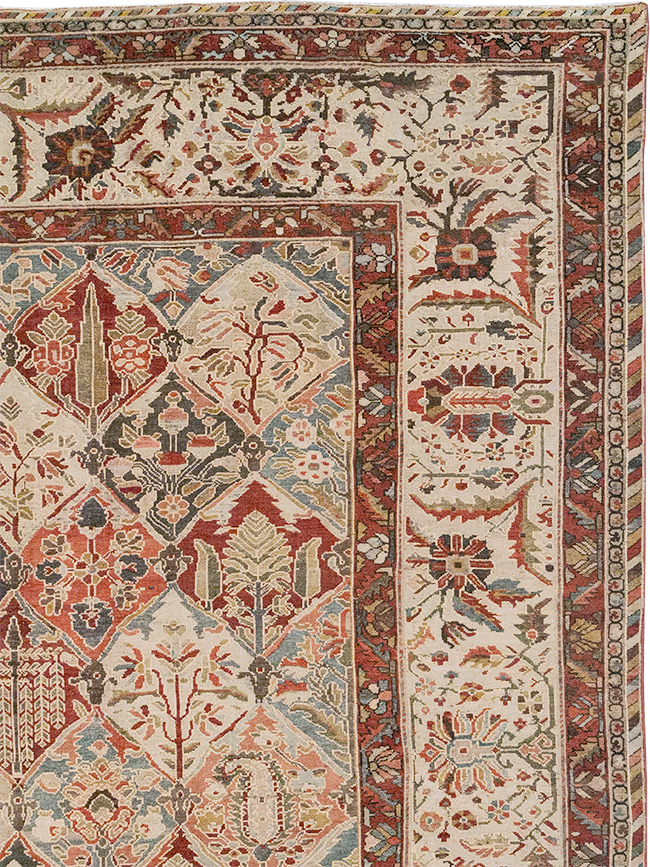 Antique Persian Bakhtiari Large Carpet, No.22602 - Galerie Shabab