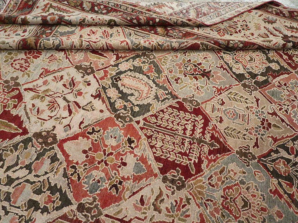 Antique Persian Bakhtiari Large Carpet, No.22602 - Galerie Shabab