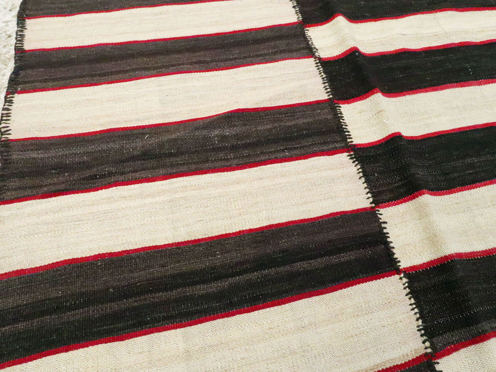 Vintage Persian Flatweave Kilim, No.22615 - Galerie Shabab