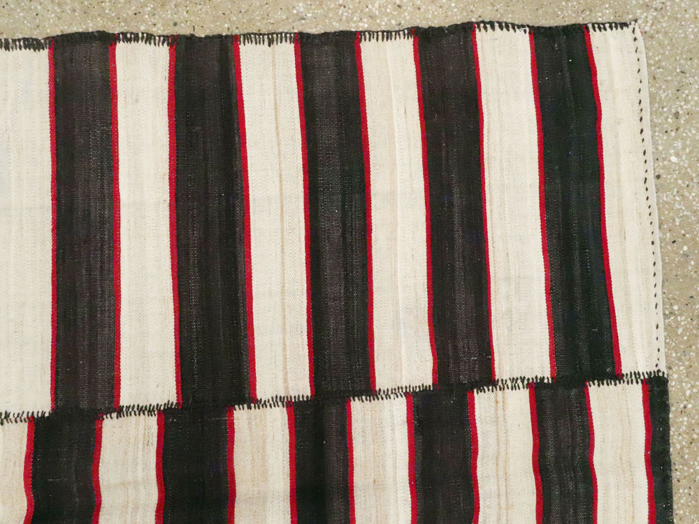 Vintage Persian Flatweave Kilim, No.22615 - Galerie Shabab