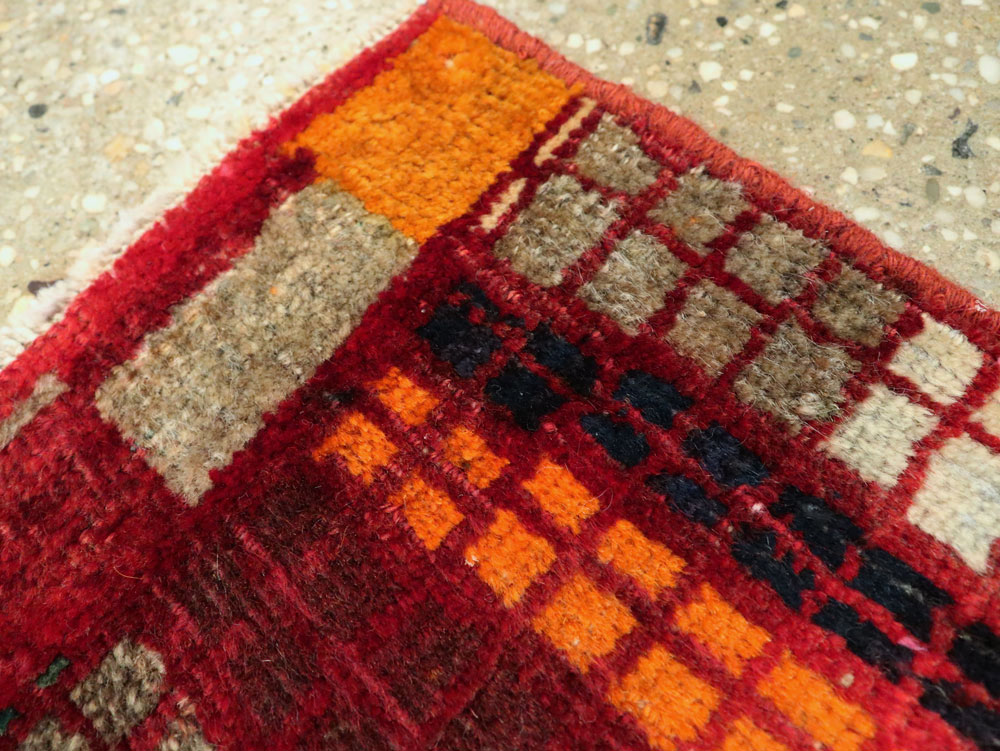 Vintage Persian Gabbeh Rug, No.22620 - Galerie Shabab