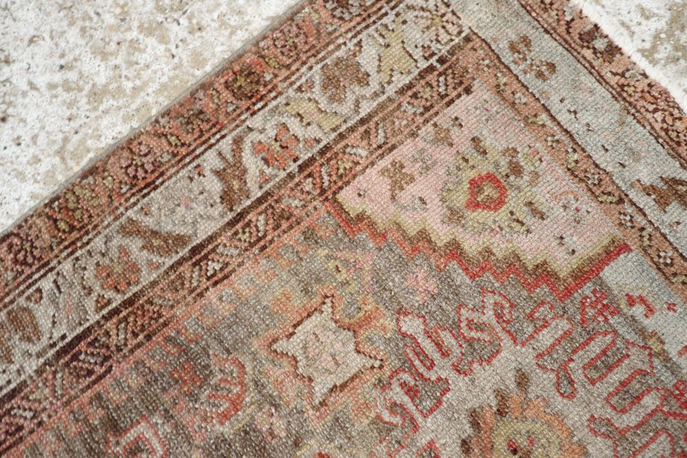 Vintage Persian Malayer Rug, No.22633 - Galerie Shabab
