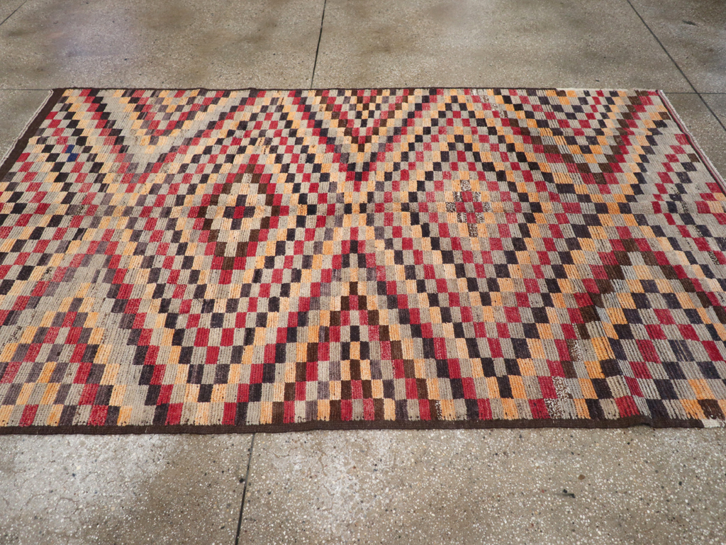 Vintage Turkish Anatolian Accent Rug, No.22644 - Galerie Shabab