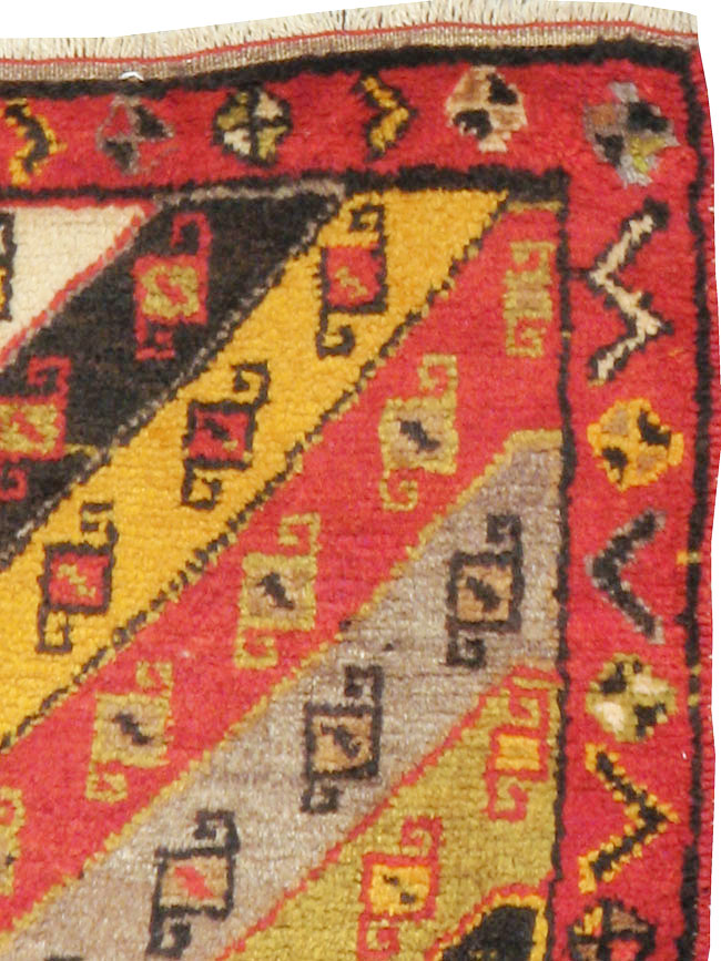 Vintage Turkish Anatolian Rug, No.22648 - Galerie Shabab
