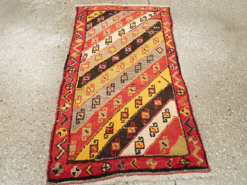 Vintage Turkish Anatolian Rug, No.22648 - Galerie Shabab