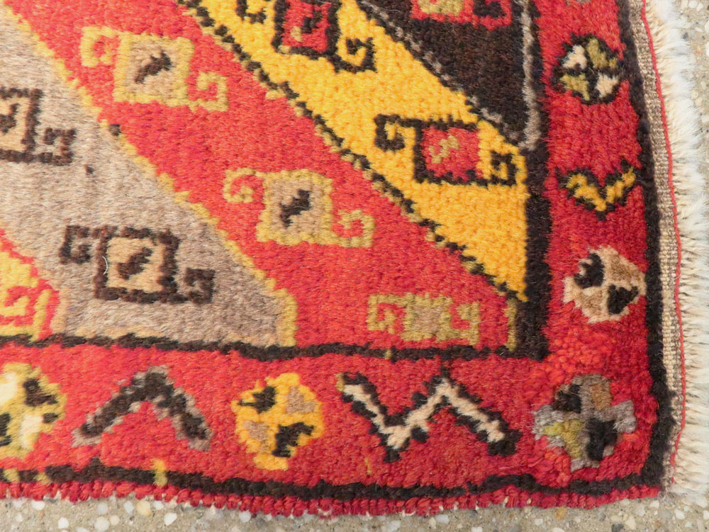 Vintage Turkish Anatolian Rug, No.22648 - Galerie Shabab