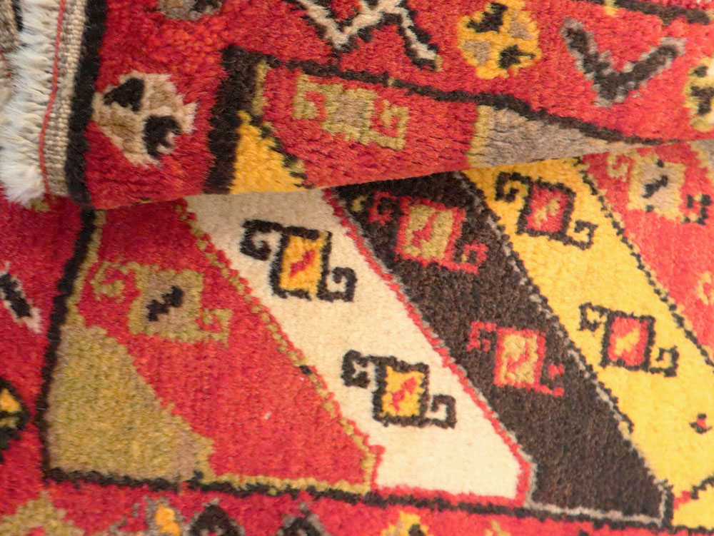 Vintage Turkish Anatolian Rug, No.22648 - Galerie Shabab