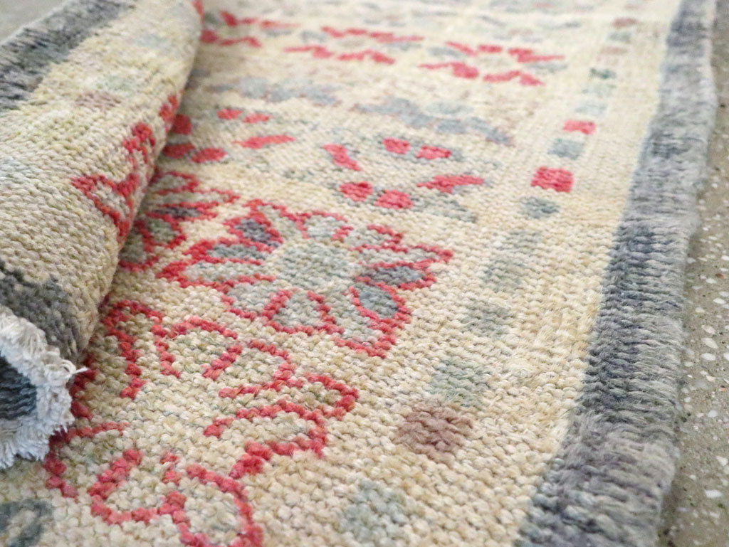 Vintage Turkish Anatolian Throw Rug, No.22649 - Galerie Shabab