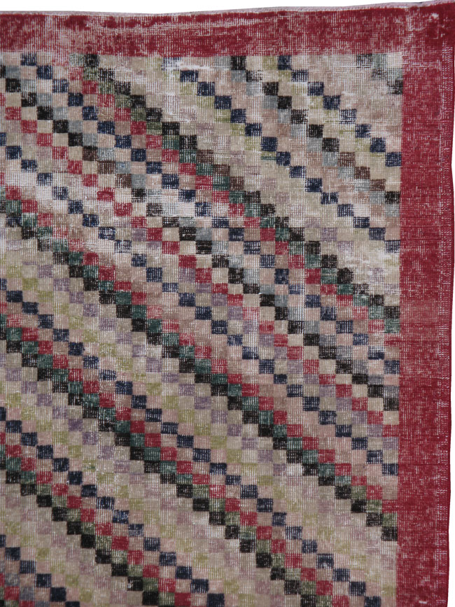 Vintage Turkish Anatolian Distressed Rug, No.22650 - Galerie Shabab