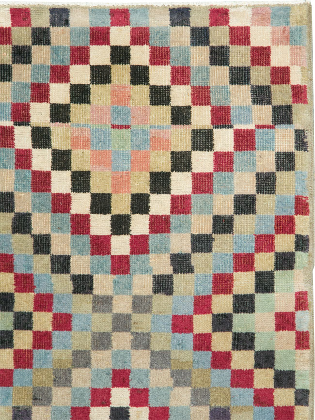 Vintage Turkish Anatolian Small Runner, No.22657 - Galerie Shabab