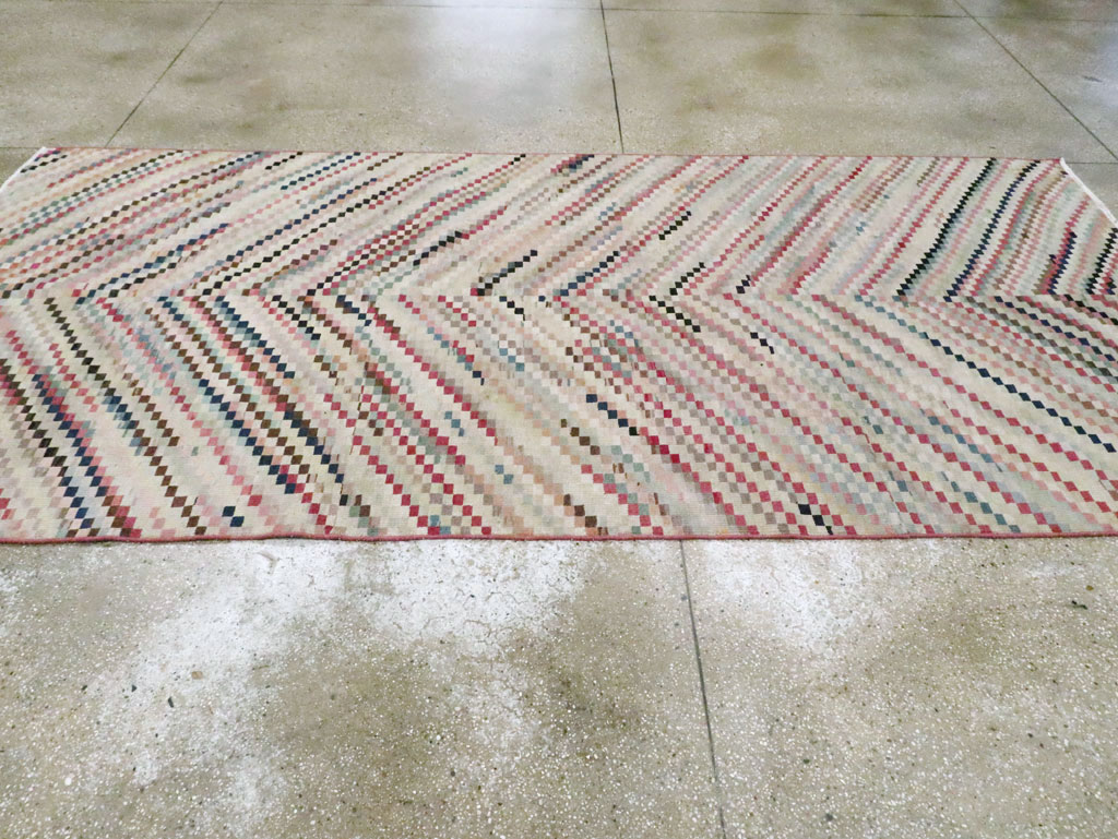 Vintage Turkish Anatolian Gallery Carpet, No.22658 - Galerie Shabab