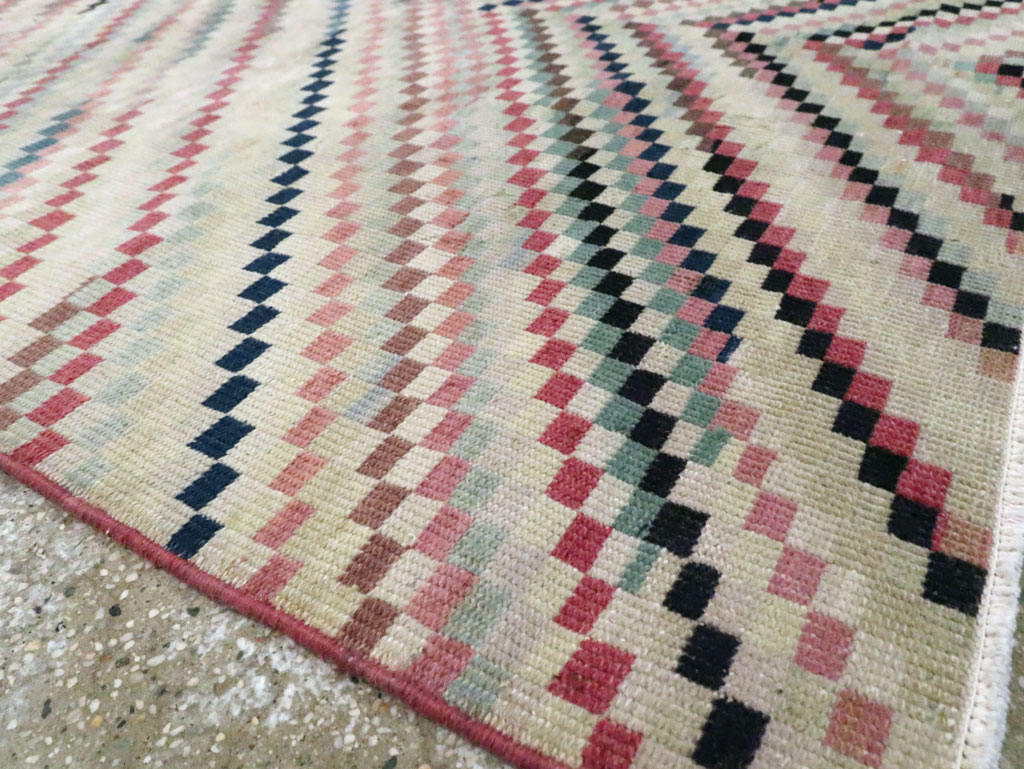 Vintage Turkish Anatolian Gallery Carpet, No.22658 - Galerie Shabab