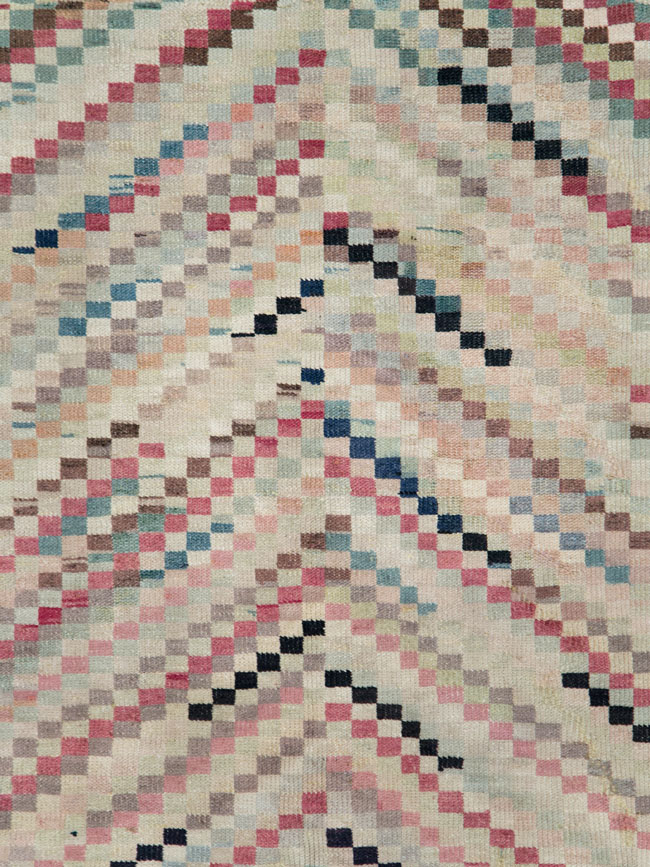 Vintage Turkish Anatolian Gallery Carpet, No.22658 - Galerie Shabab