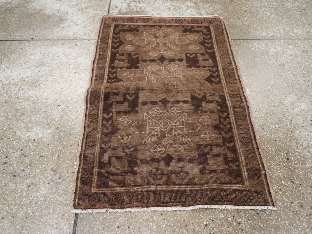 Vintage Persian Malayer Throw Rug, No.22672 - Galerie Shabab