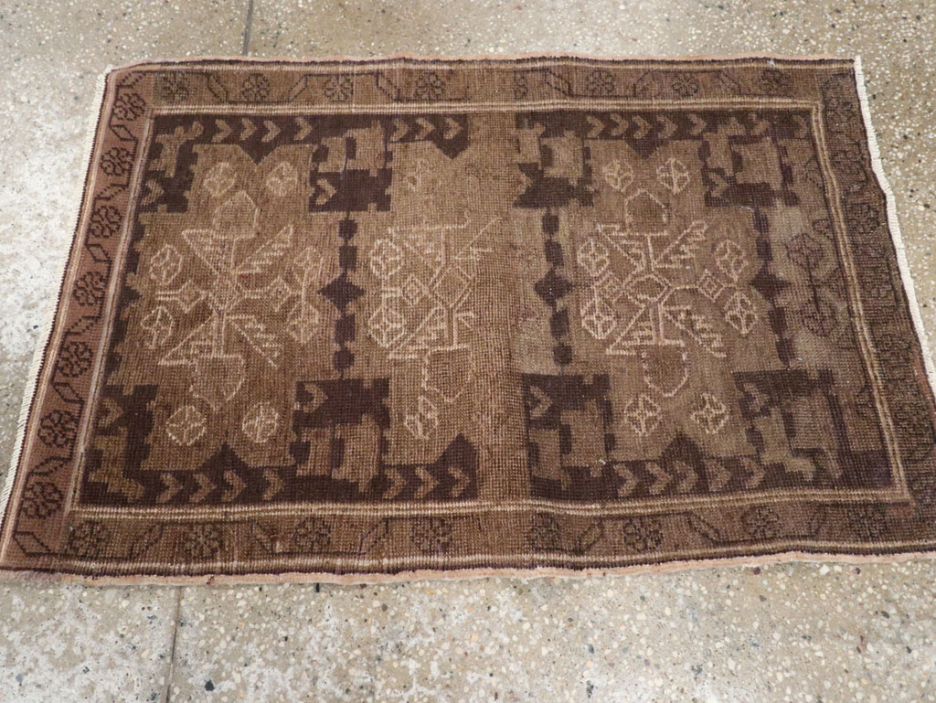 Vintage Persian Malayer Throw Rug, No.22672 - Galerie Shabab