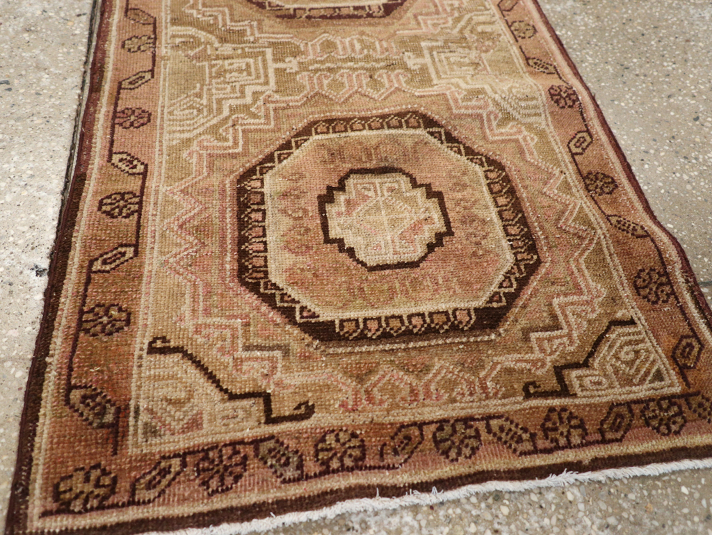 Antique Khotan Rug, No.22674 - Galerie Shabab