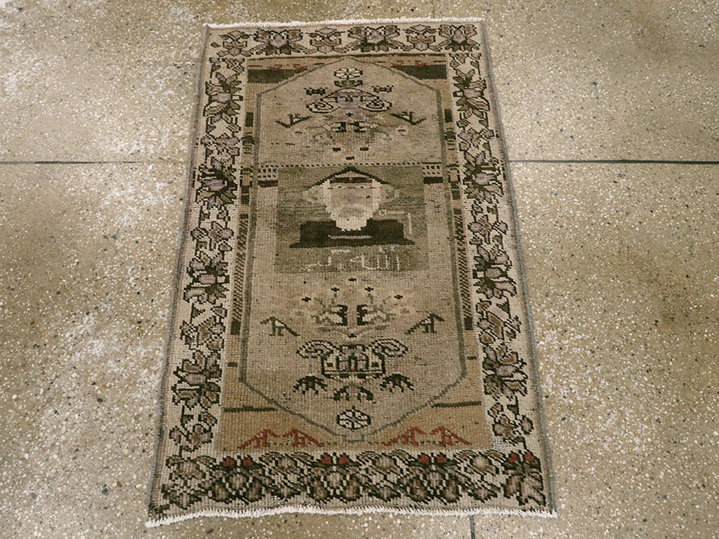 Vintage Persian Malayer Pictorial Rug, No.22676 - Galerie Shabab