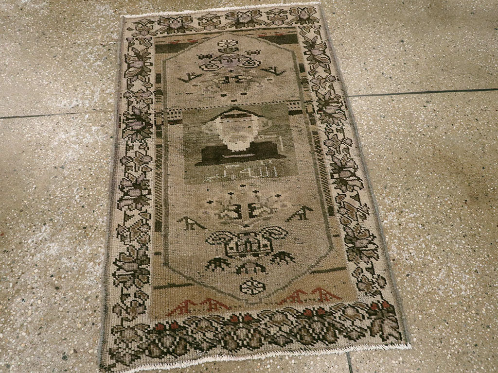 Vintage Persian Malayer Pictorial Rug, No.22676 - Galerie Shabab