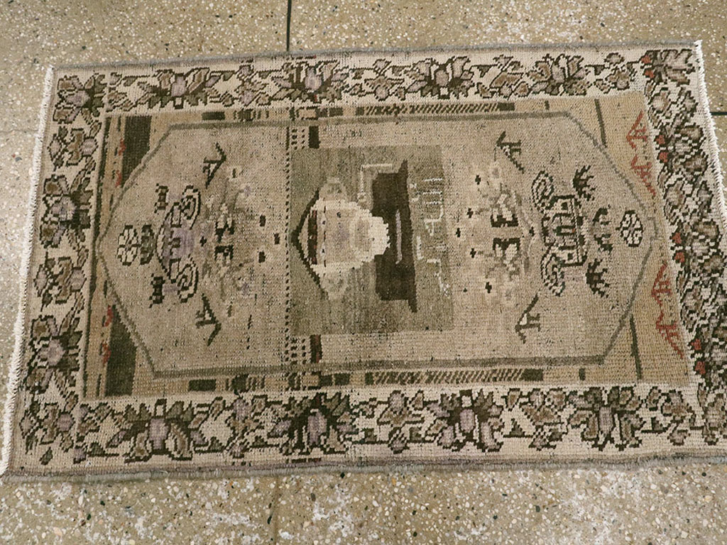 Vintage Persian Malayer Pictorial Rug, No.22676 - Galerie Shabab