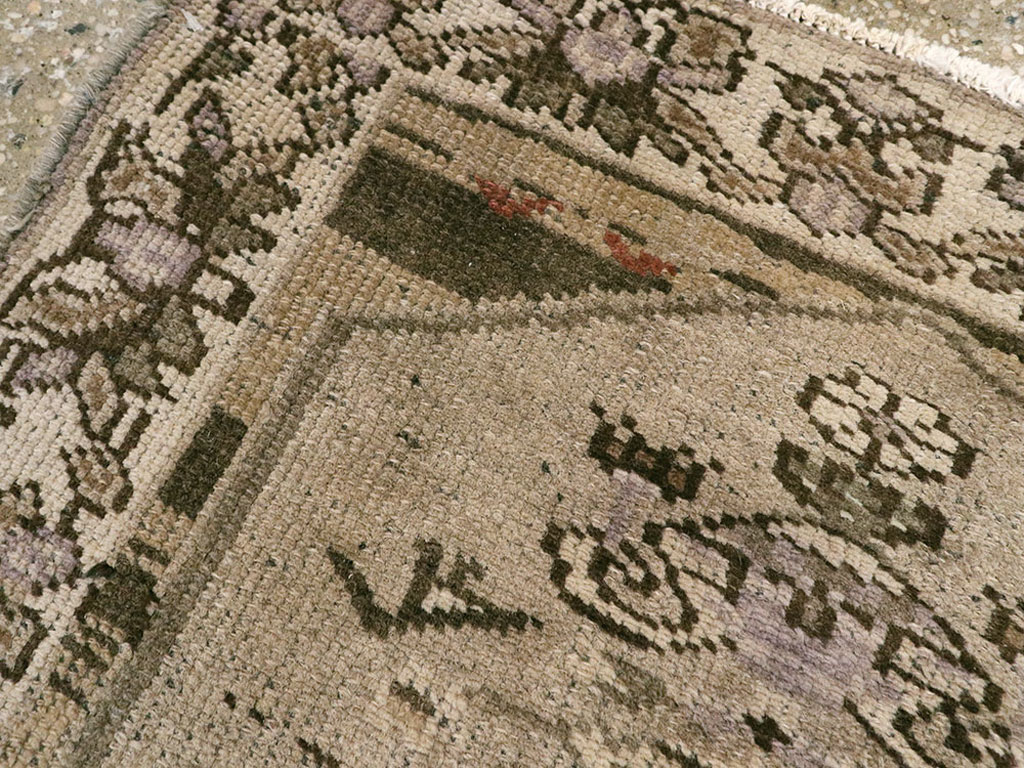 Vintage Persian Malayer Pictorial Rug, No.22676 - Galerie Shabab