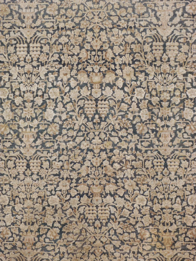 Antique Persian Kerman Carpet, No.22680 - Galerie Shabab