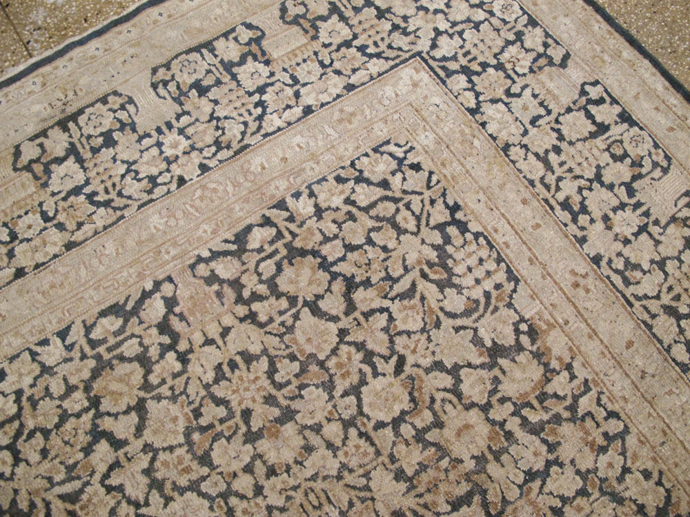 Antique Persian Kerman Carpet, No.22680 - Galerie Shabab
