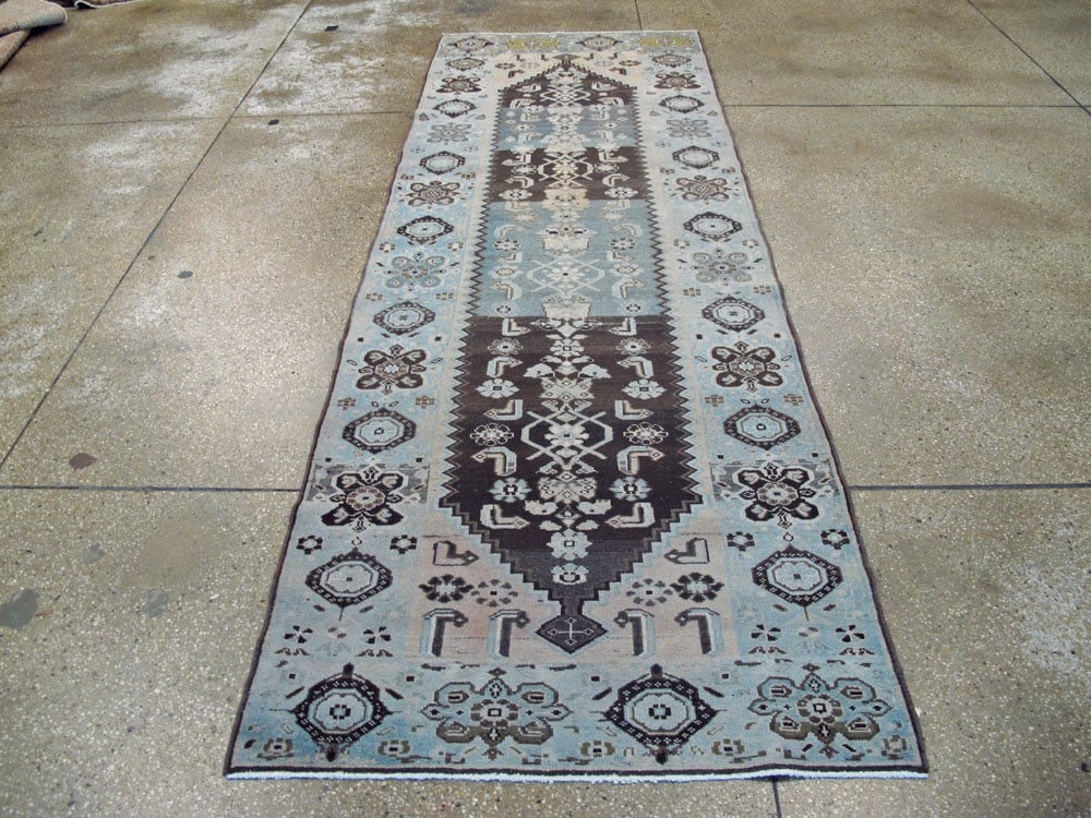 Vintage Persian Malayer Runner, No.22692 - Galerie Shabab