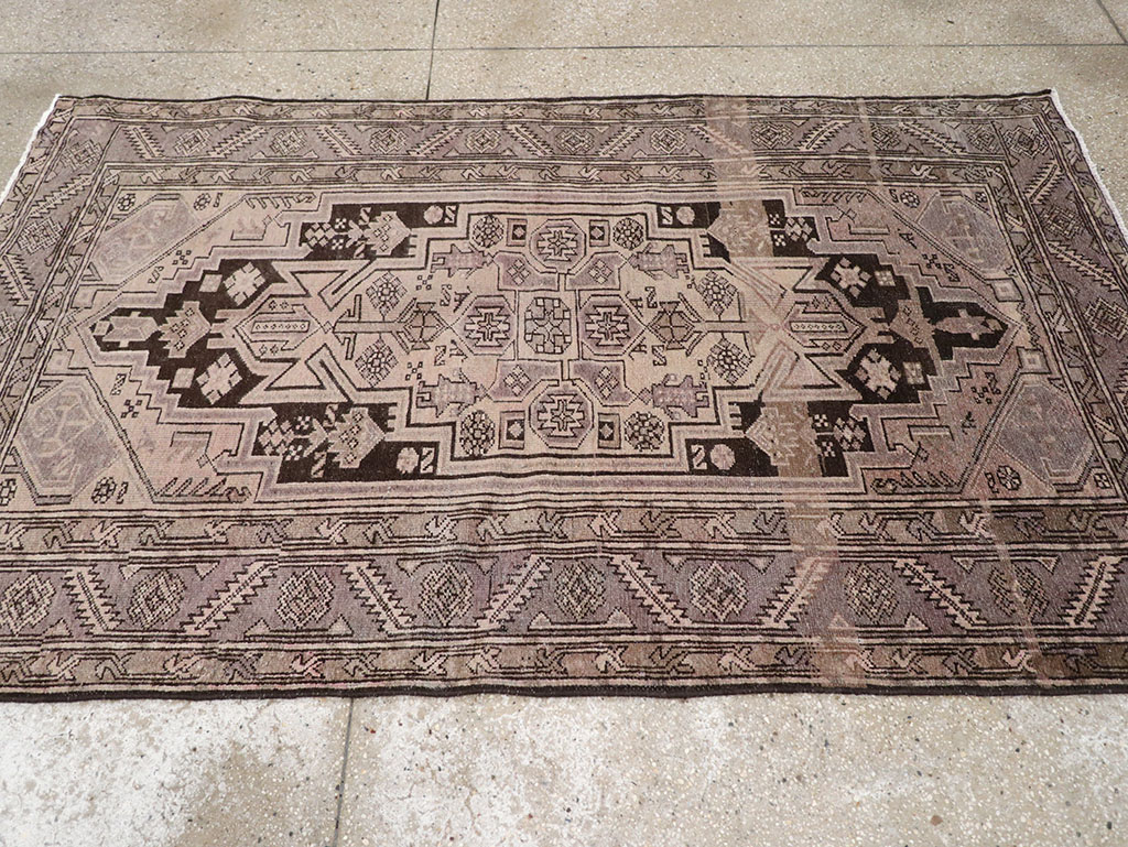 Vintage Persian Malayer Accent Rug, No.22699 - Galerie Shabab