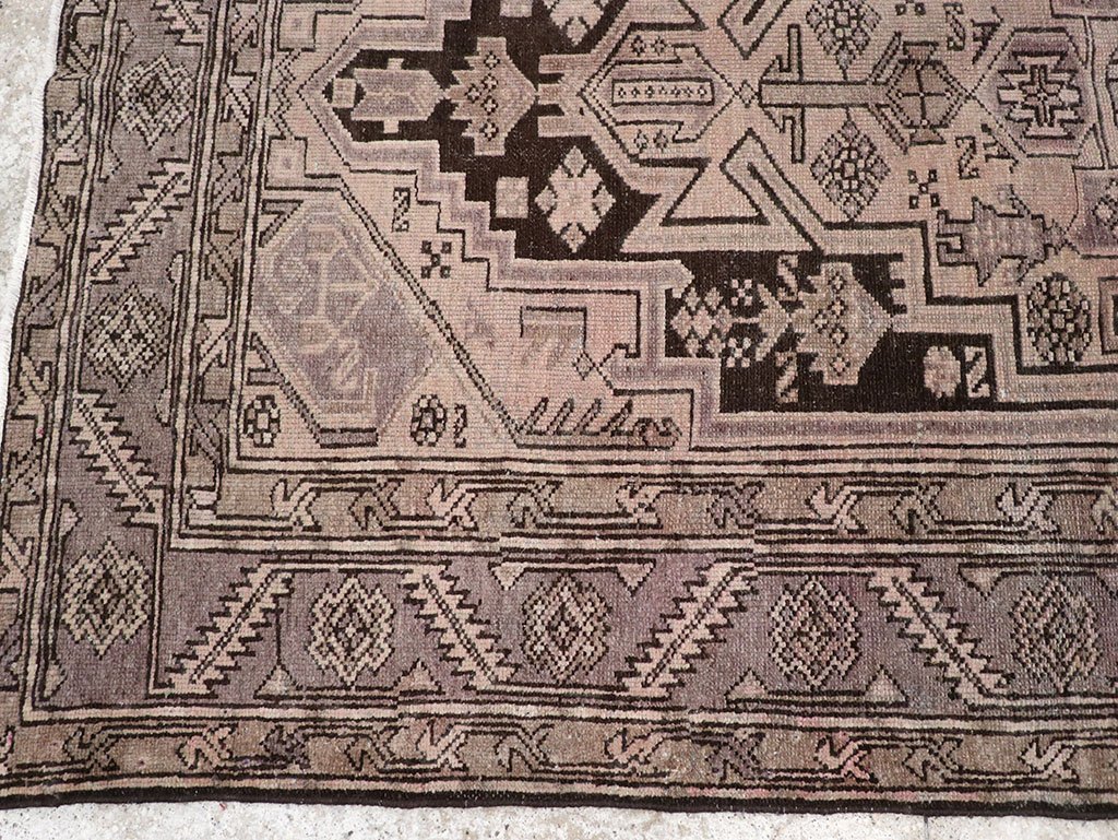 Vintage Persian Malayer Accent Rug, No.22699 - Galerie Shabab