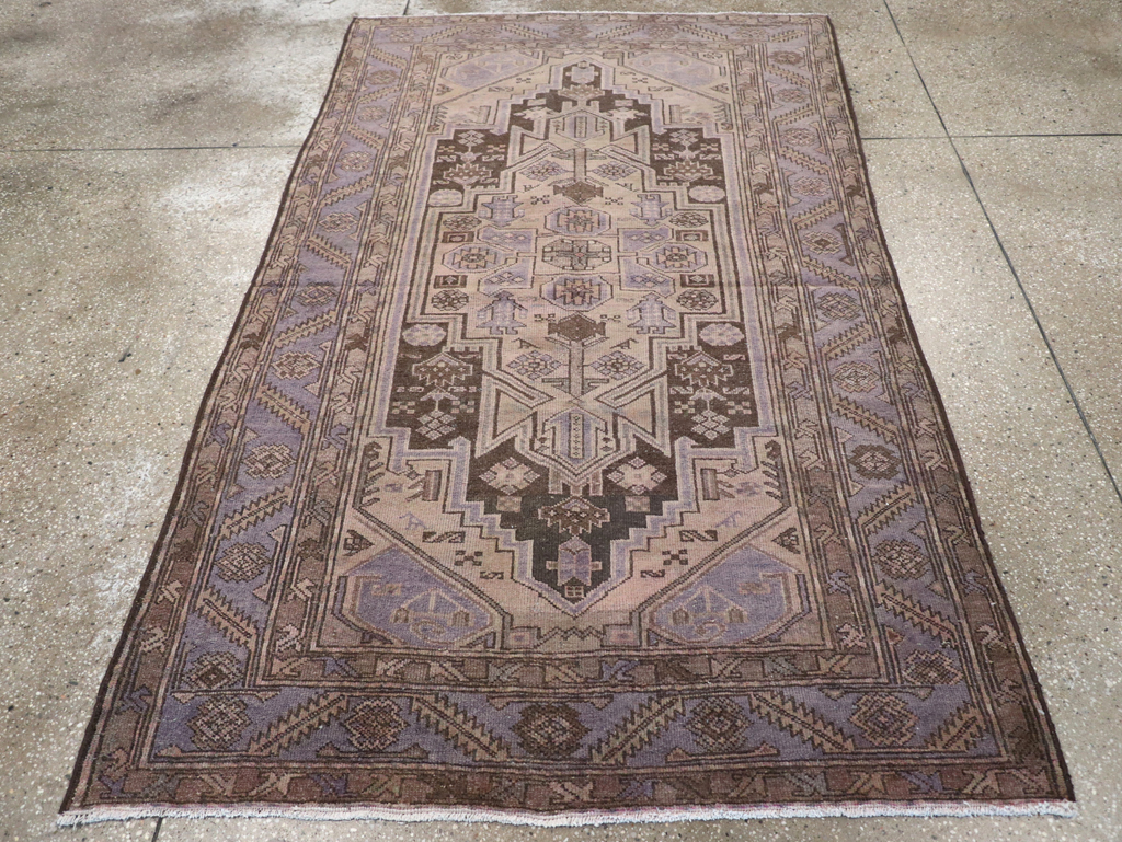 Vintage Persian Malayer Accent Rug, No.22700 - Galerie Shabab