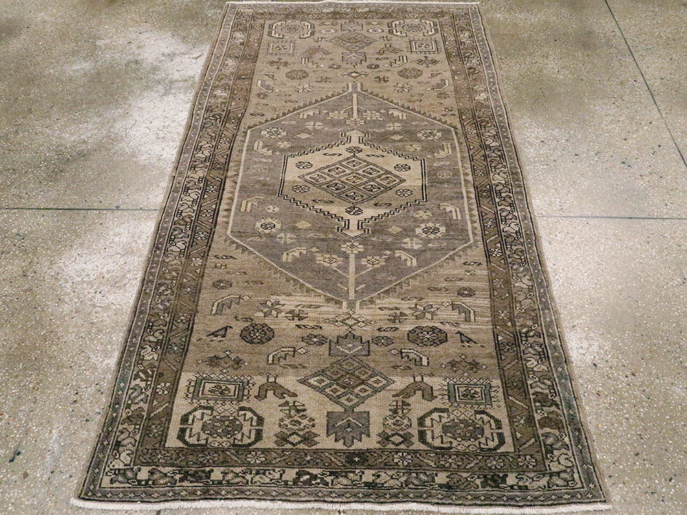 Vintage Persian Malayer Accent Rug, No.22702 - Galerie Shabab