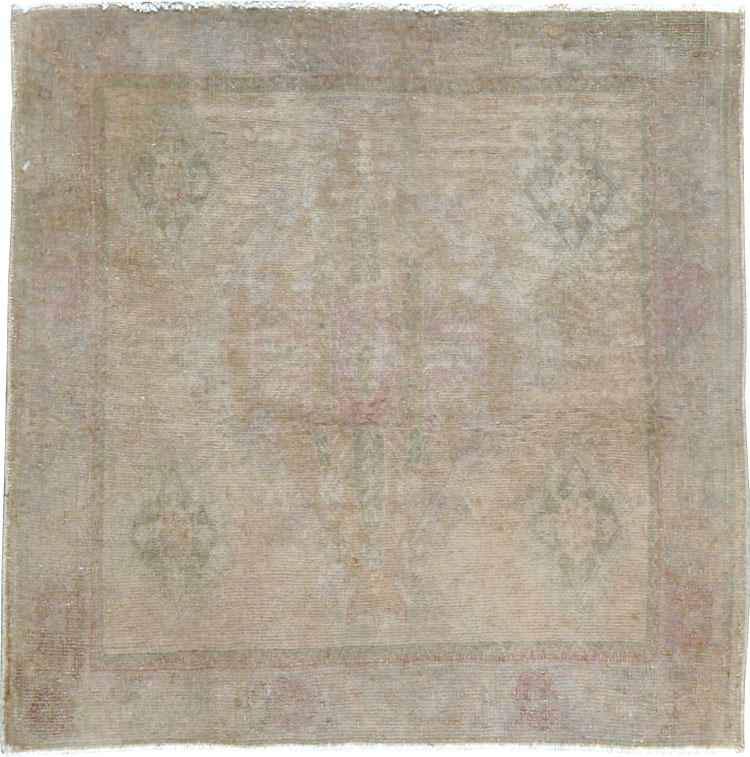 Vintage Persian Shiraz Rug (Pair: 1 of 2), No.22705 - Galerie Shabab