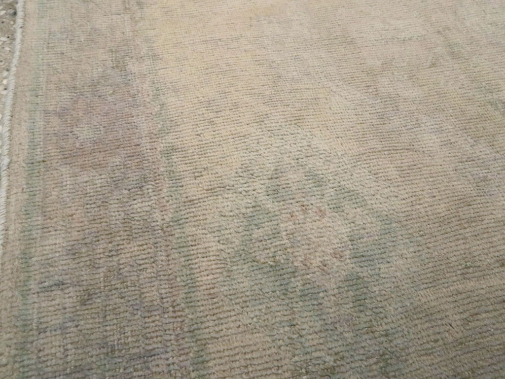 Vintage Persian Shiraz Rug (Pair: 1 of 2), No.22705 - Galerie Shabab