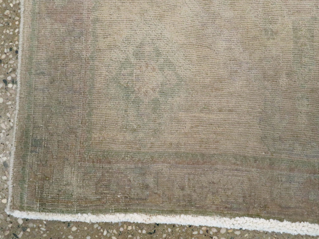 Vintage Persian Shiraz Rug (Pair: 1 of 2), No.22705 - Galerie Shabab